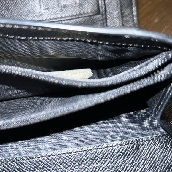 EUC CELINE WALLET BROWN & BLACK W/ HORSE & CARRIAGE - Picture 9 of 13